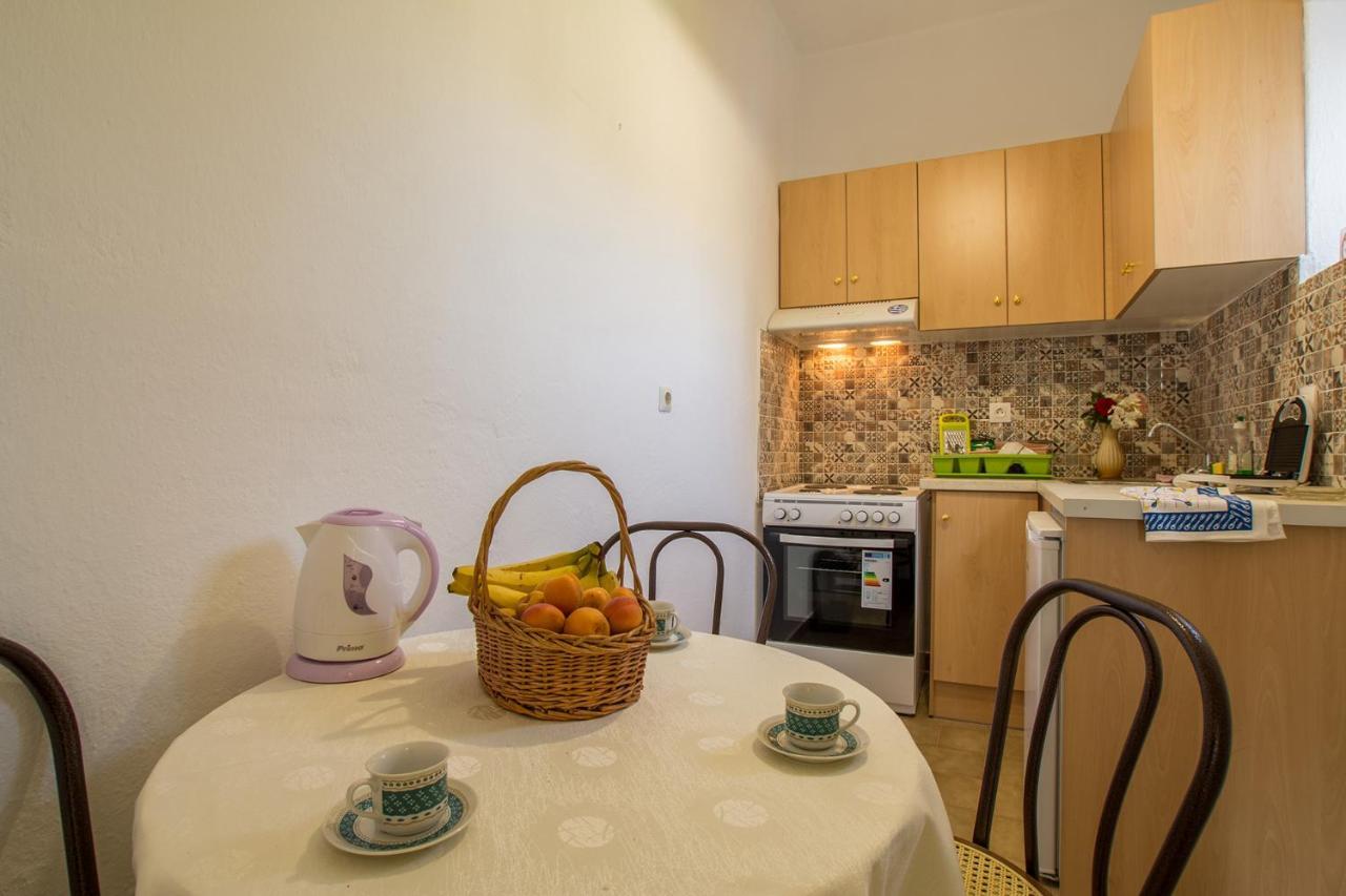 Aggeliki Apartments Dassia By Hotelius Kato Korakiana Eksteriør billede