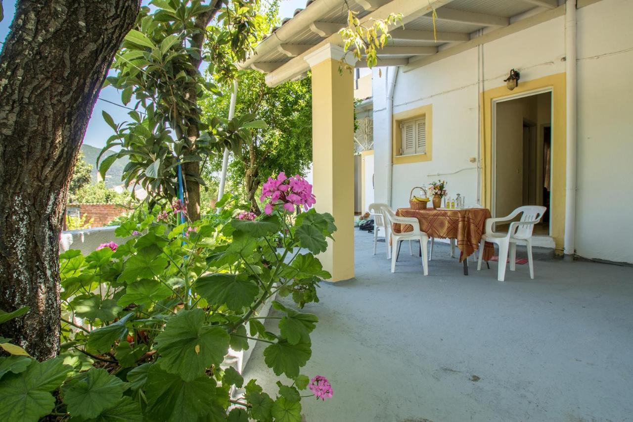 Aggeliki Apartments Dassia By Hotelius Kato Korakiana Eksteriør billede