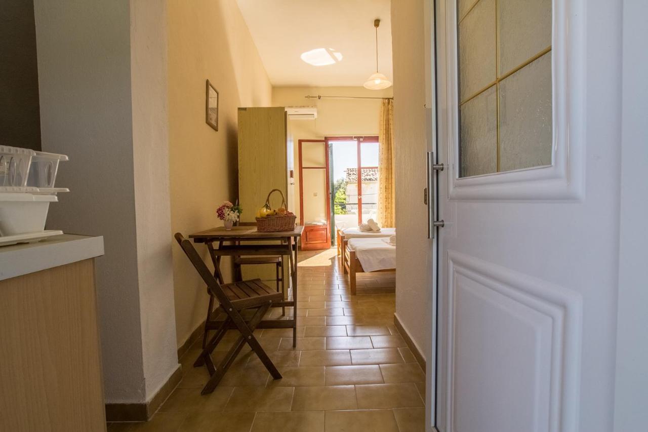 Aggeliki Apartments Dassia By Hotelius Kato Korakiana Eksteriør billede